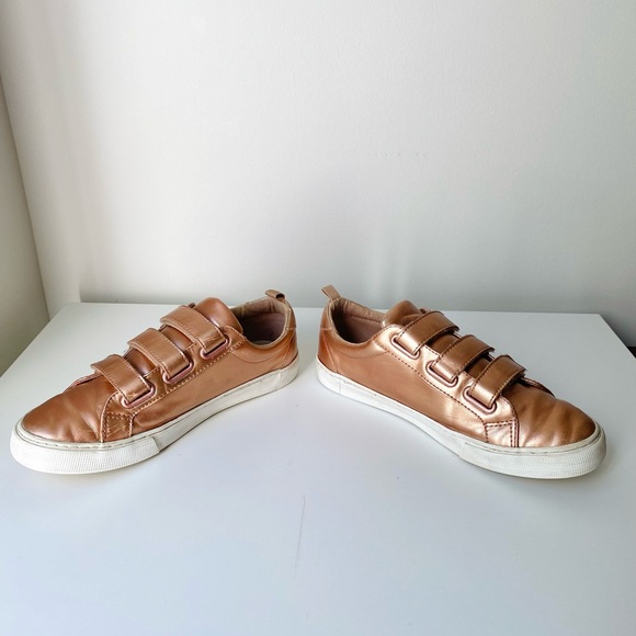 Gap Unisex Rose Gold shiny sneakers, velcro strap, Size Youth /Men US5, Wmn US 7 - Picture 4 of 7